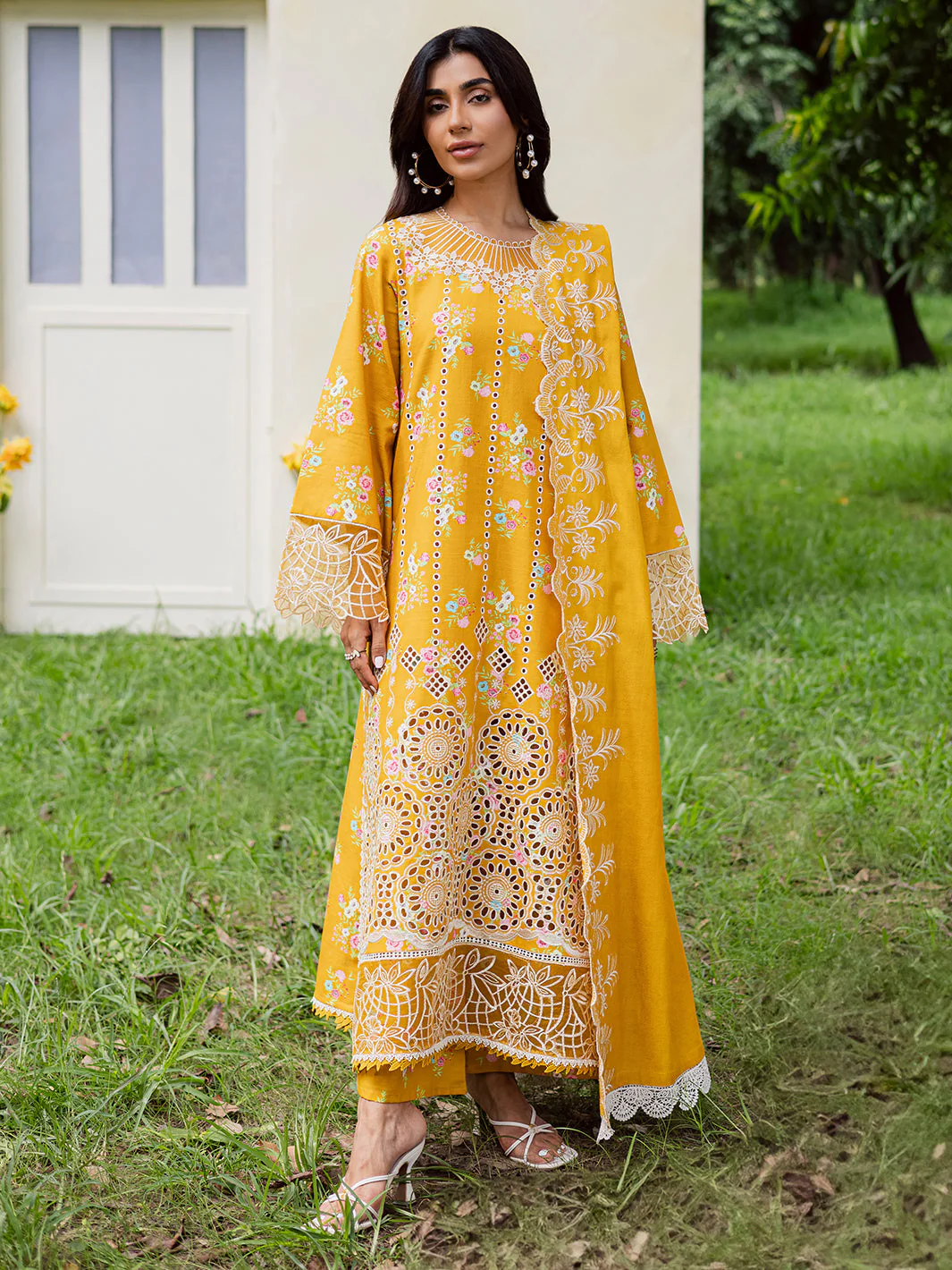 Mahnur GR-08 | 3 PC Khaddar Winter Collection 2025