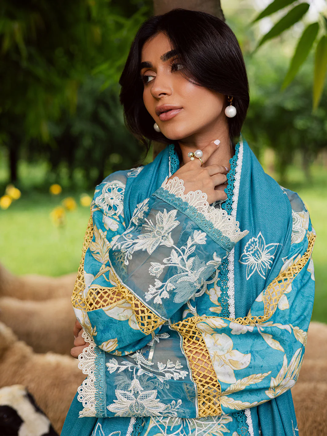 Mahnur  GR-11 | 3 PC Khaddar Winter Collection 2025 - Image 2