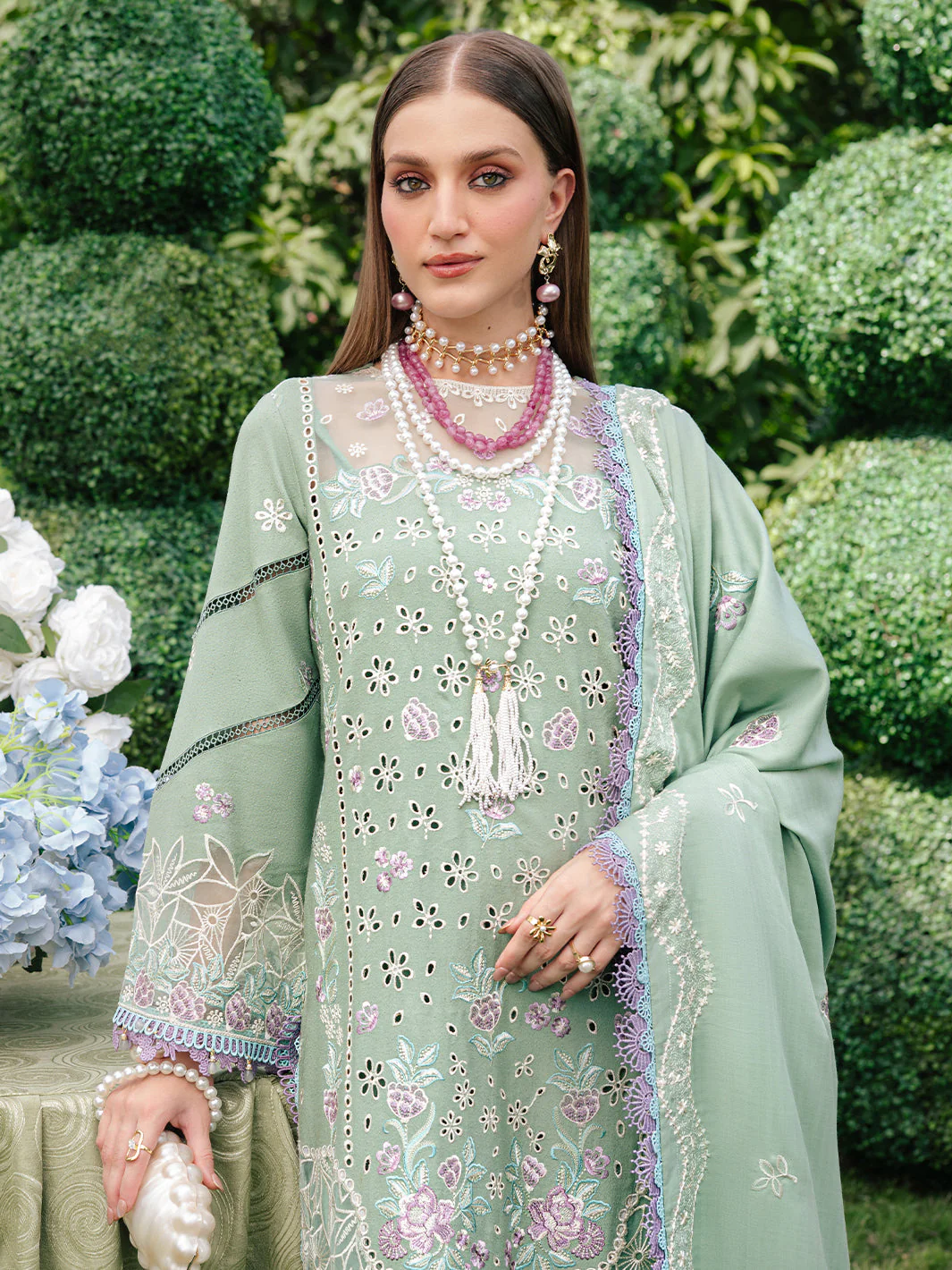 Mahnur  SG-002 | 3 PC Karandi Winter Collection 2025 - Image 2