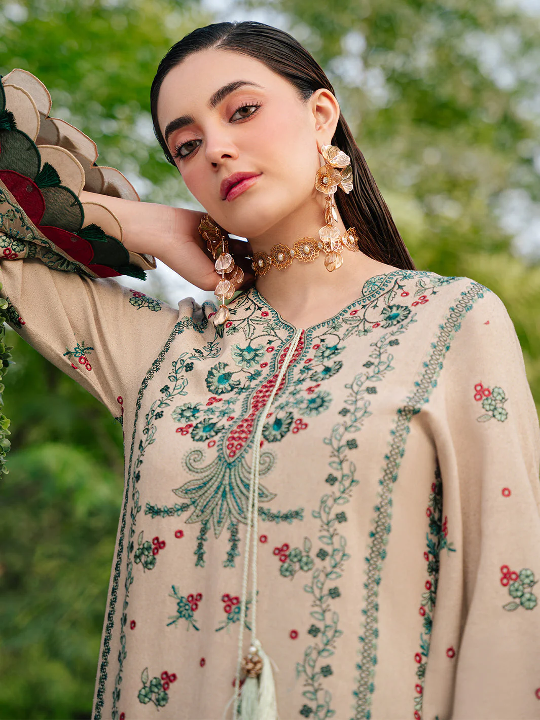Mahnur  SG-008 | 3 PC Karandi Winter Collection 2025 - Image 2