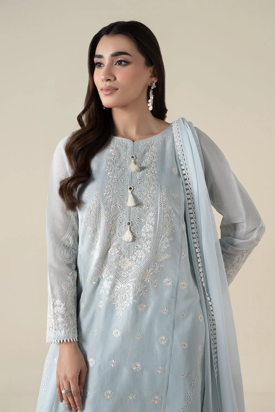 Maria B DWA2576-ESM-BLU Winter Luxury Pret 2025 - Image 2