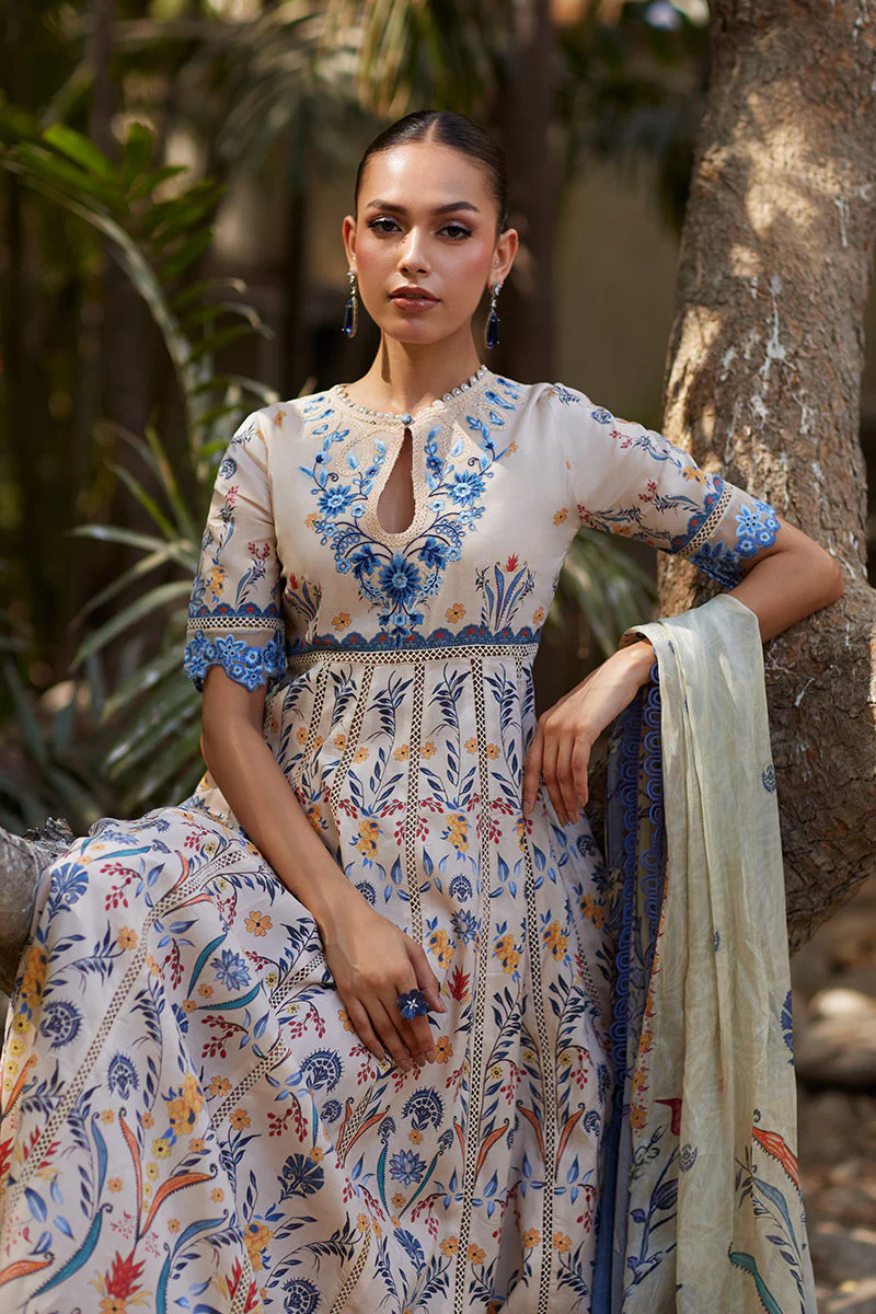 Mina Hassan Taara Chikankari Lawn 2025 - Image 2