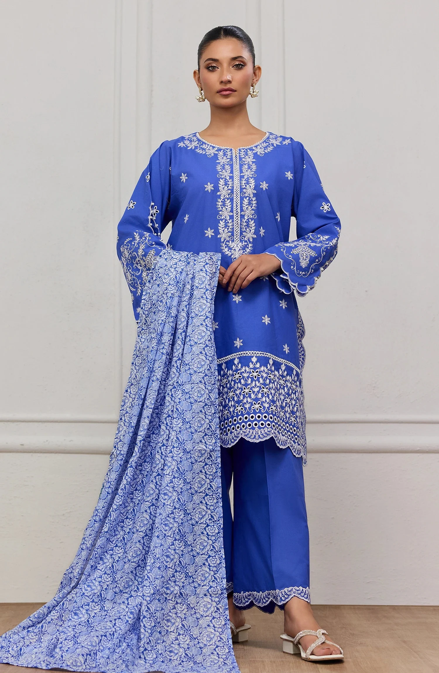 Orient WRFC25S-3020/U Blue Chikankari Luxury Festive Collection 2026