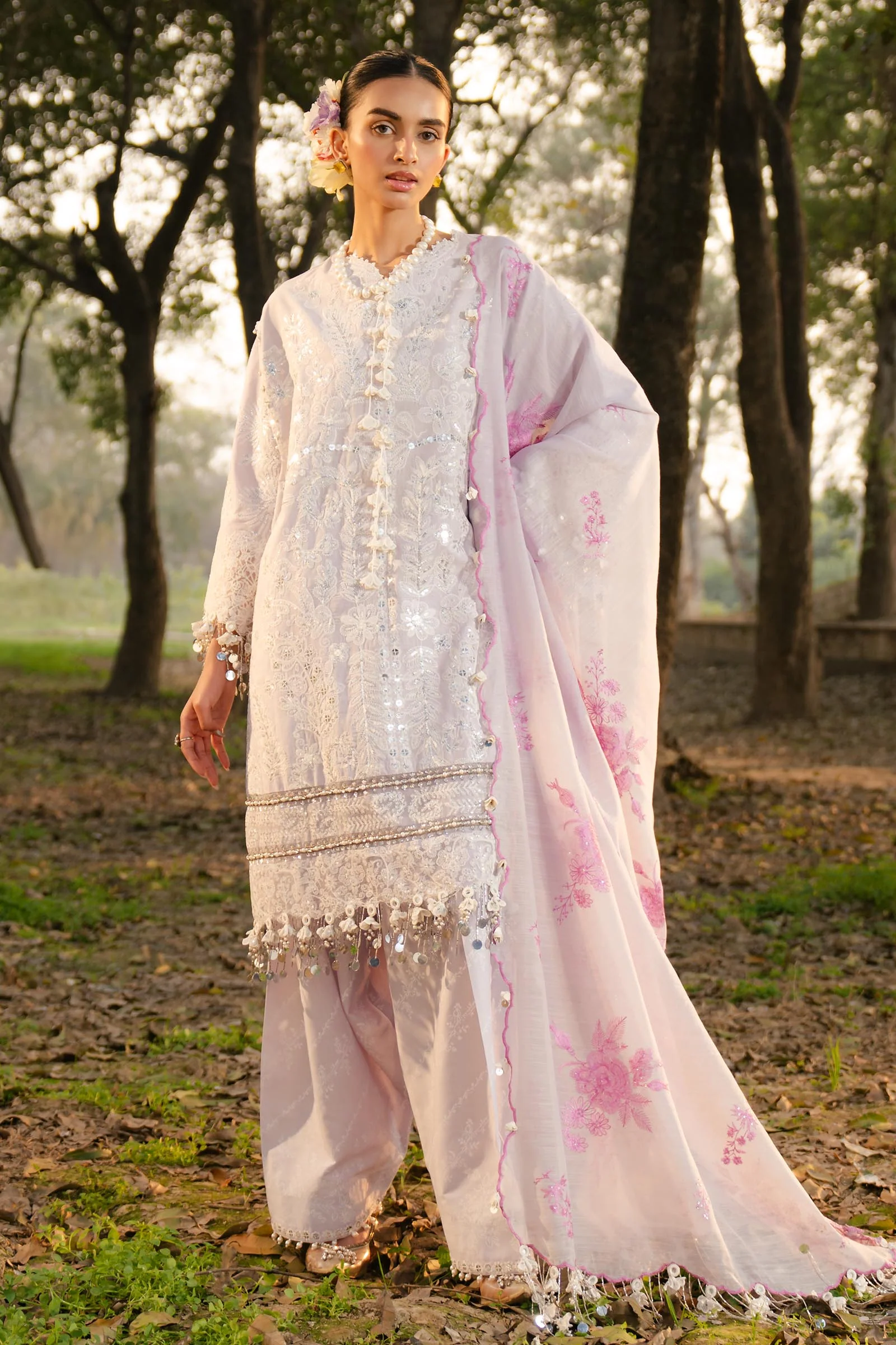 Sana Safinaz L251-002B-3DI Luxury Lawn 2025