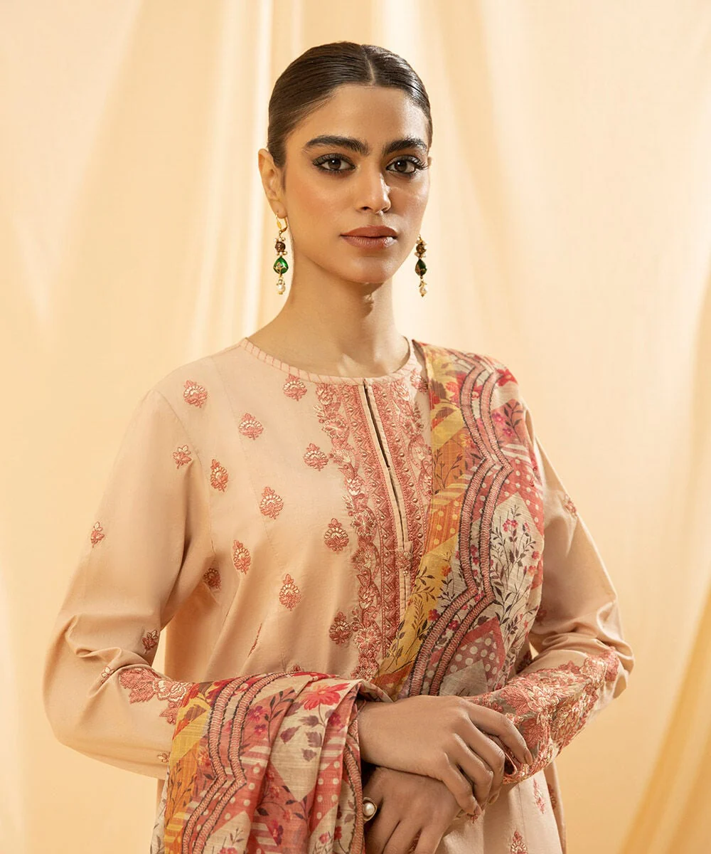 Sapphire DESG23V212TS Andaaz 2026
