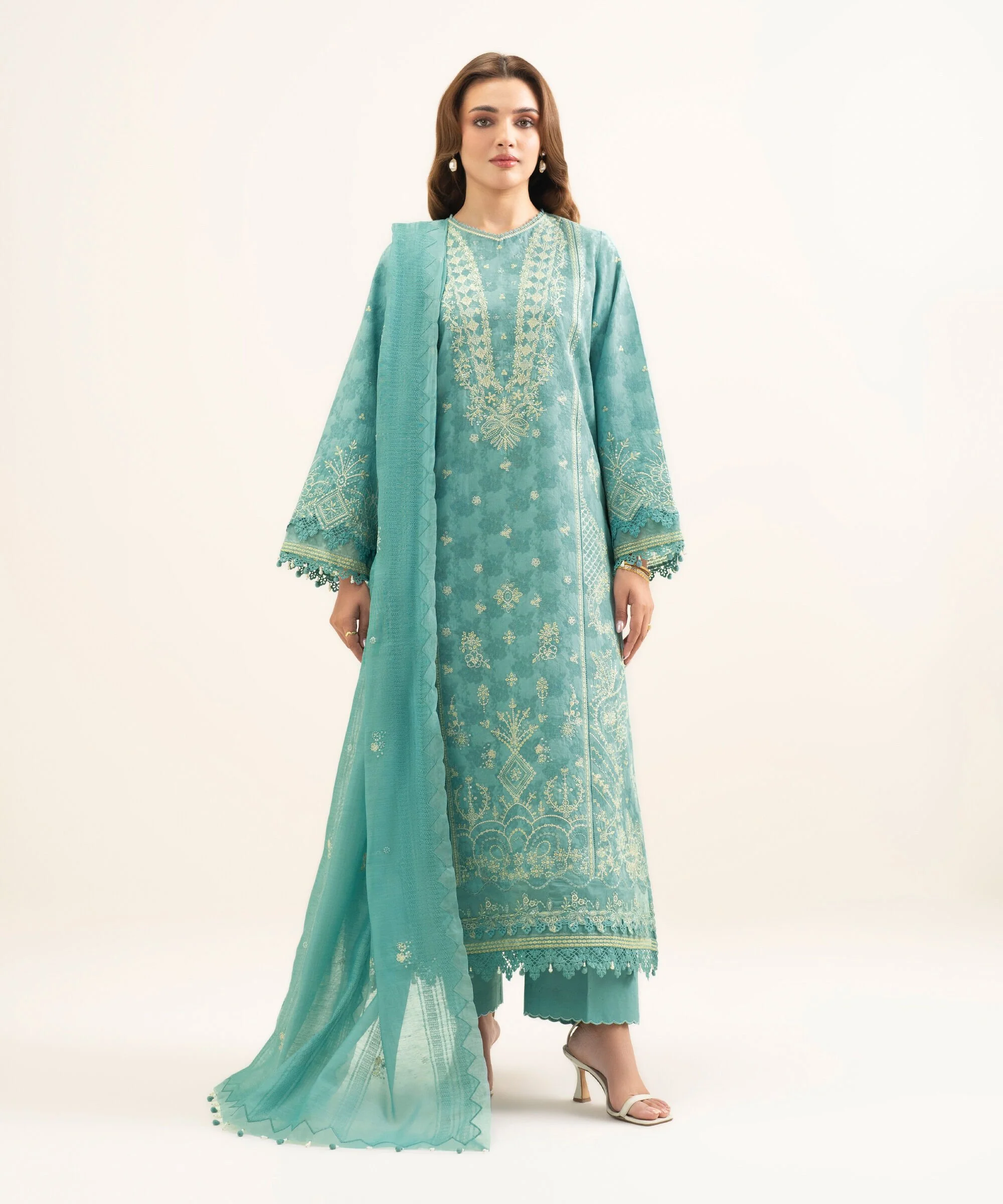 Sapphire DYS26V114BAT Embroidered Lawn Suit Eid 1 2026
