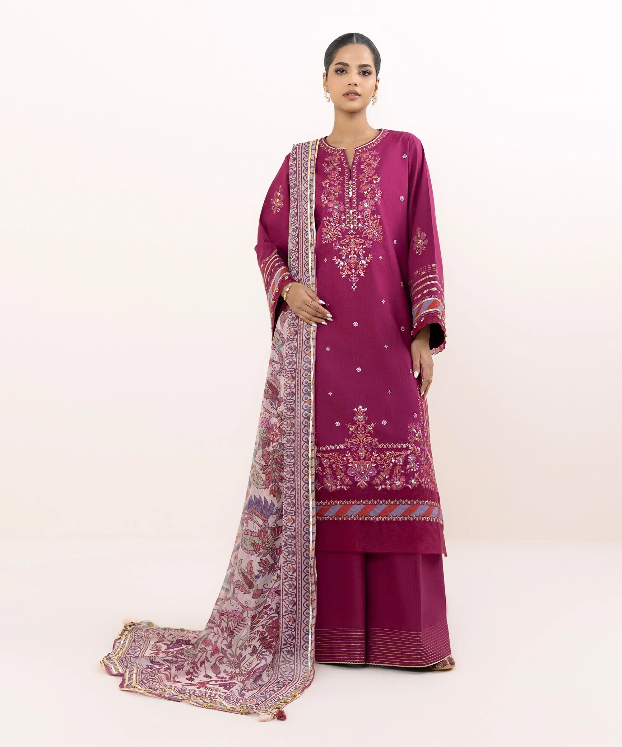 Sapphire ESG25V633BTS Andaaz 2026