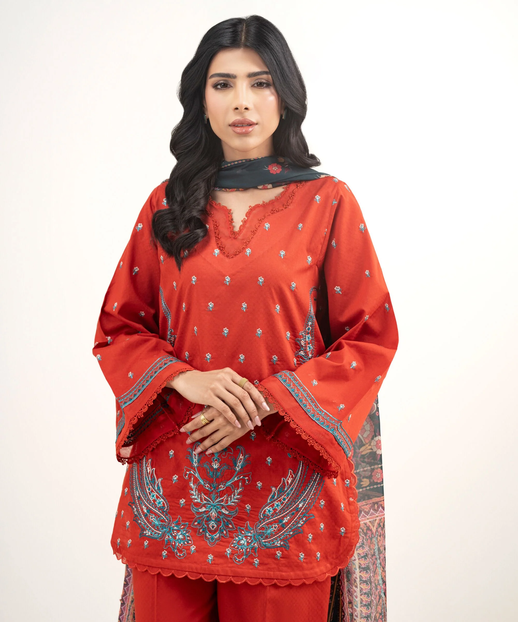 Sapphire PES26HMV323S Eid Dinner Looks 2026 - Image 2