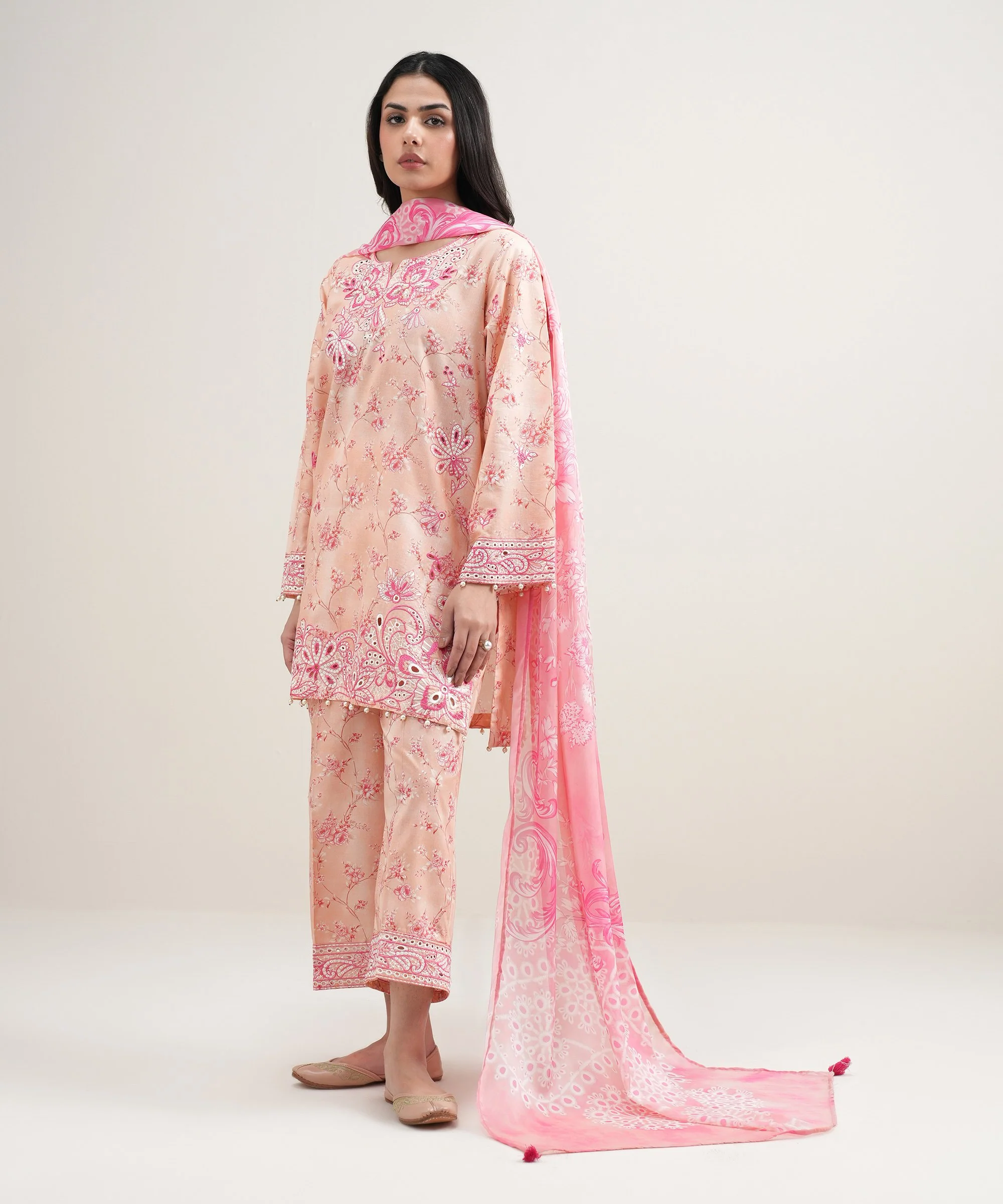 Sapphire PES26WMV336S Eid Lunch Looks 2026