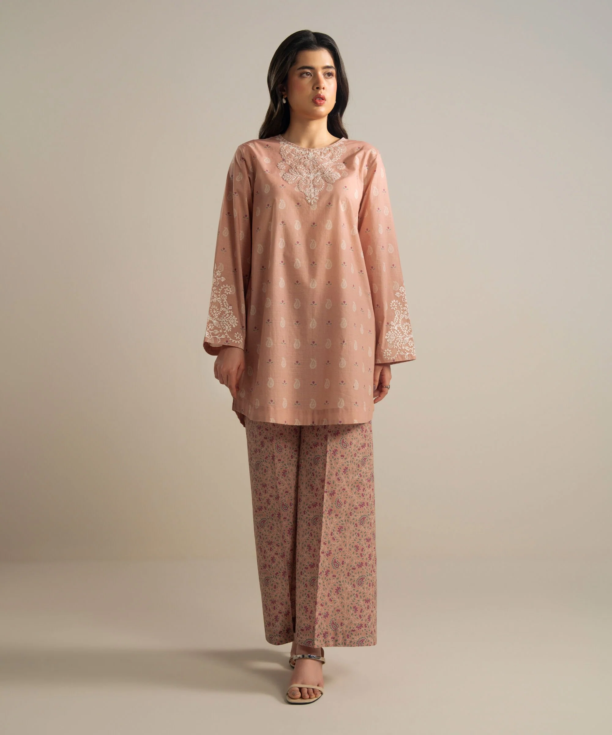 Sapphire PES6SCHMV707 Eid Lunch Looks 2026