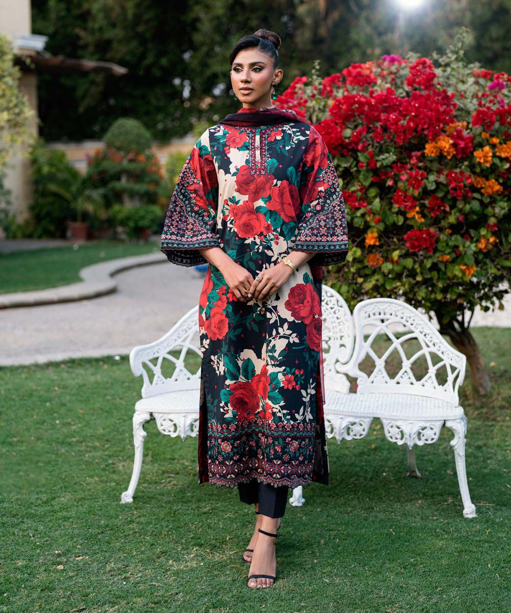 Sapphire U3PESG25V245 3 Piece Embroidered Lawn Suit Signature Eid 1 2025