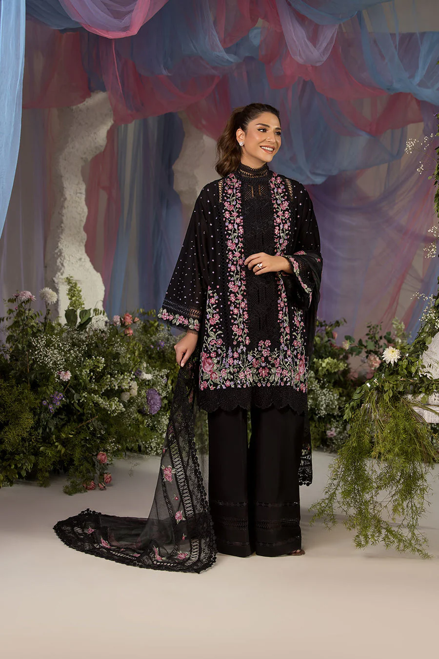Sobia Nazir Design 4B Luxury Lawn 2025 - Image 2