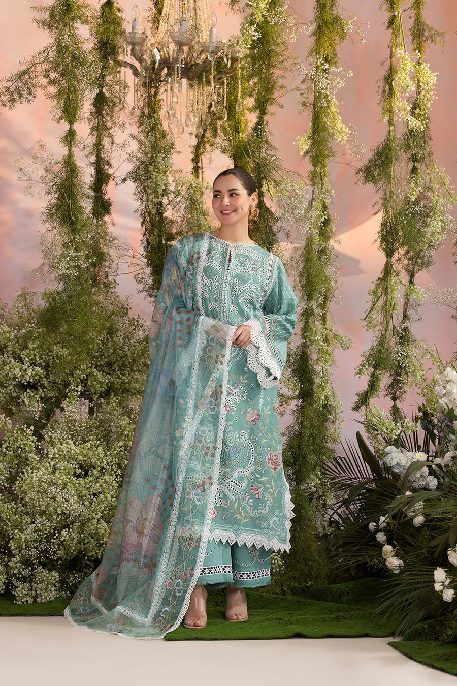 Sobia Nazir Design 5B Luxury Lawn 2025 - Image 2