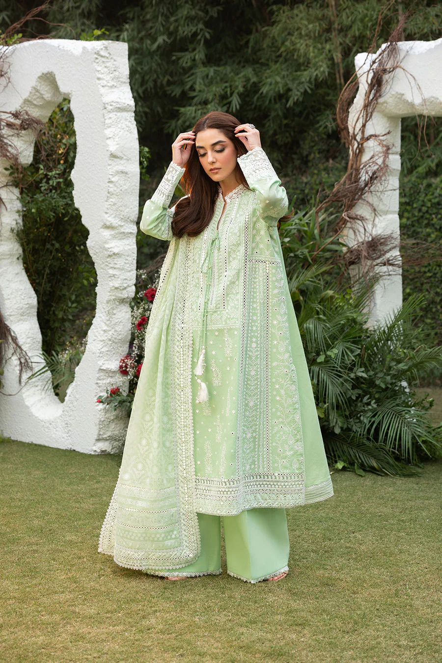 Sobia Nazir Design 7B Luxury Lawn 2025 - Image 2