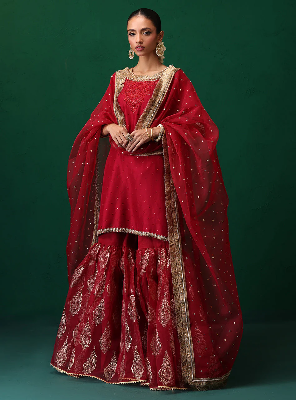 Zainab Chottani Eelah Semi Formals 2025