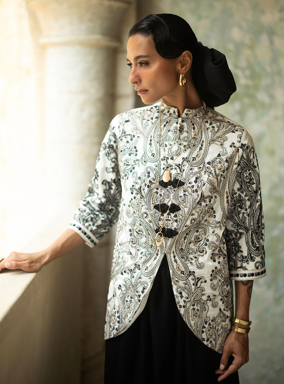Zainab Chottani Ivory Crest Eid Edit 2026 - Image 2