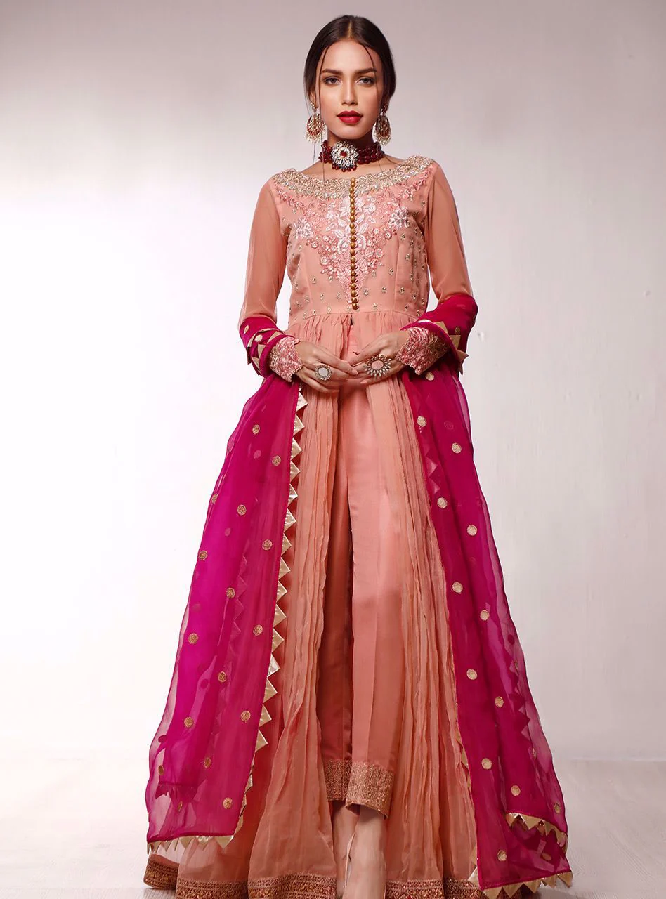 Zainab Chottani Nazakat Semi Formals 2025 - Image 2