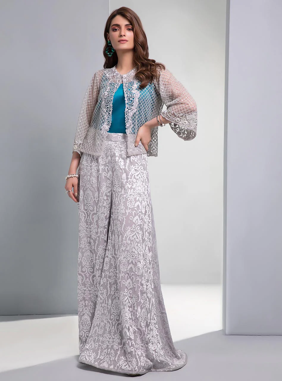 Zainab Chottani Viva La Bleu Semi Formals 2025