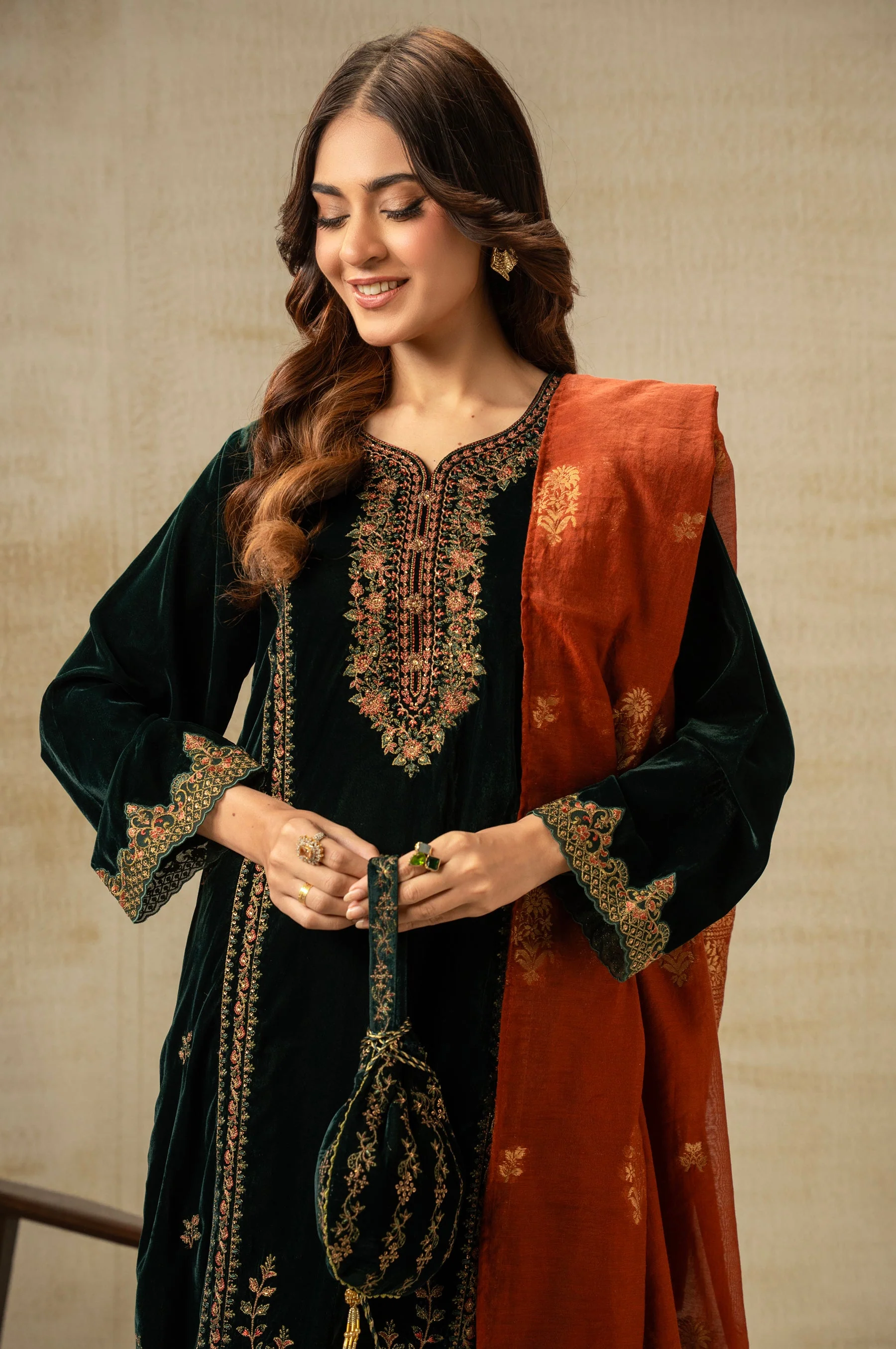 Zeen Wum35848 Green Velvet Collection 2025 - Image 2